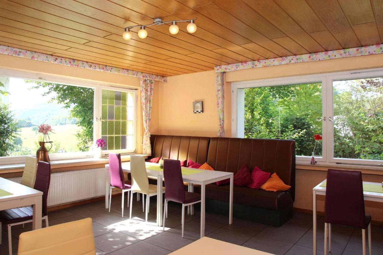 Familie Hotel Kameleon Elleringhausen Екстер'єр фото